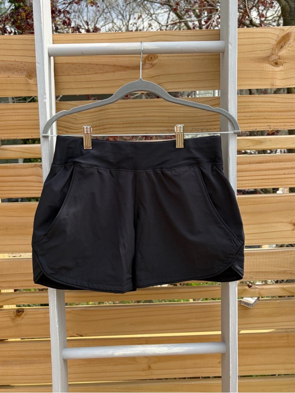 Lands' End Black Women's Athletic Shorts with Wide Waistband